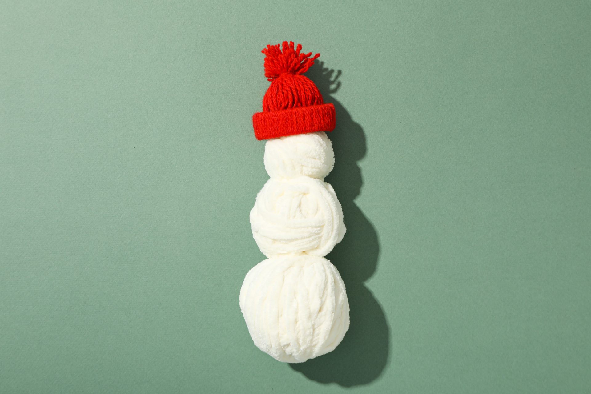 Crafting offers an engaging way for students to explore their creativity while embracing the holiday spirit. 